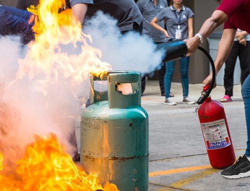 Cómo y cuándo usar un extintor de incendios